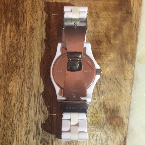Marc by Marc Jacobs white watch!. - Picture 3 of 4